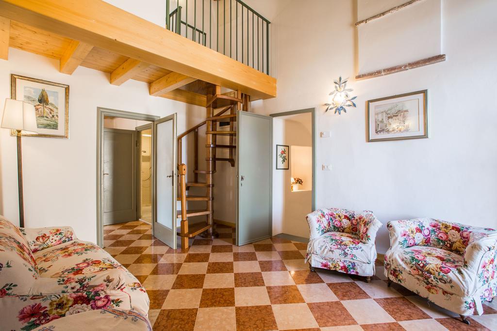 Le Camerine Apartment Water Front Toscolano-Maderno Esterno foto