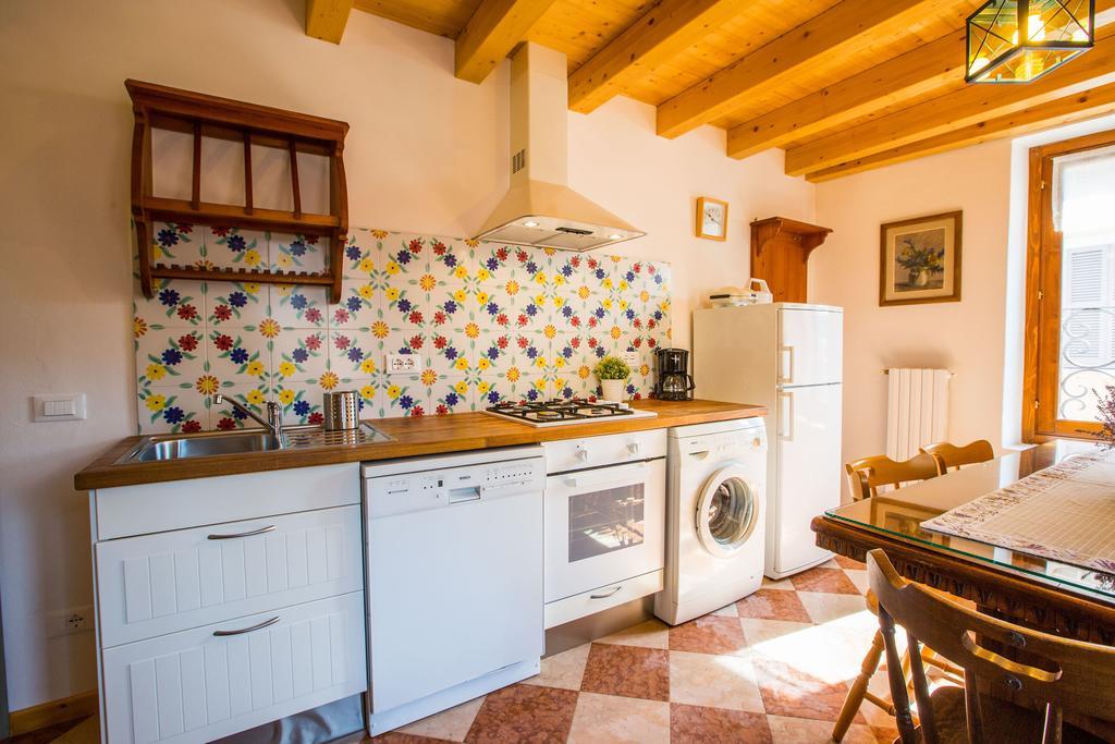 Le Camerine Apartment Water Front Toscolano-Maderno Esterno foto