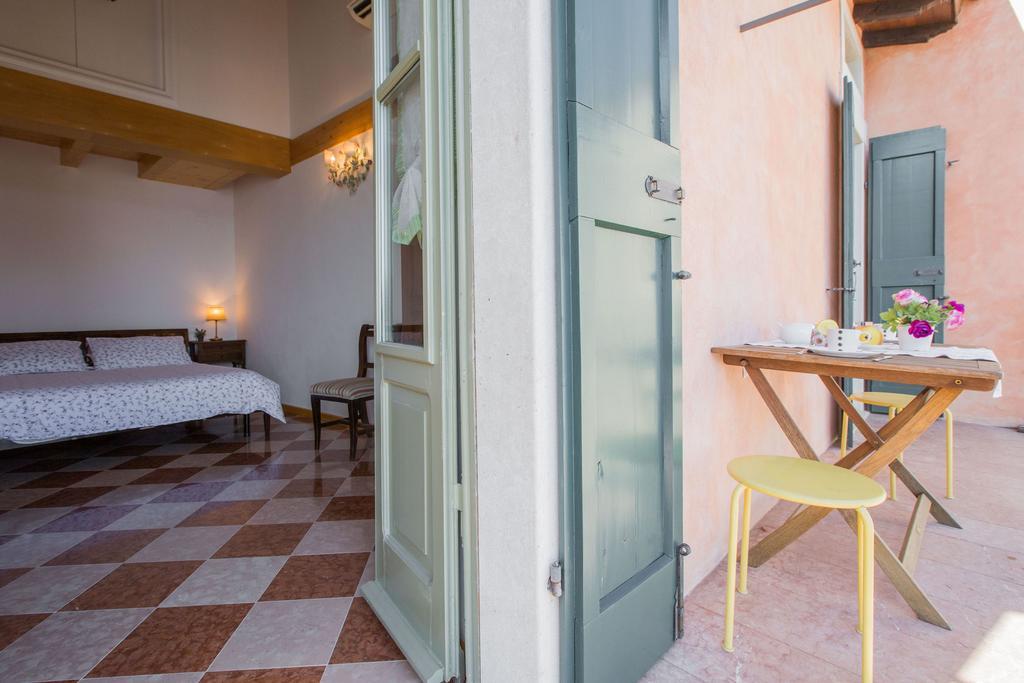 Le Camerine Apartment Water Front Toscolano-Maderno Esterno foto