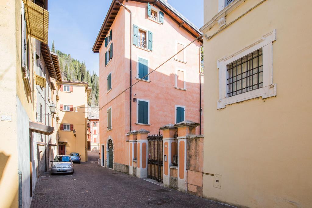 Le Camerine Apartment Water Front Toscolano-Maderno Esterno foto